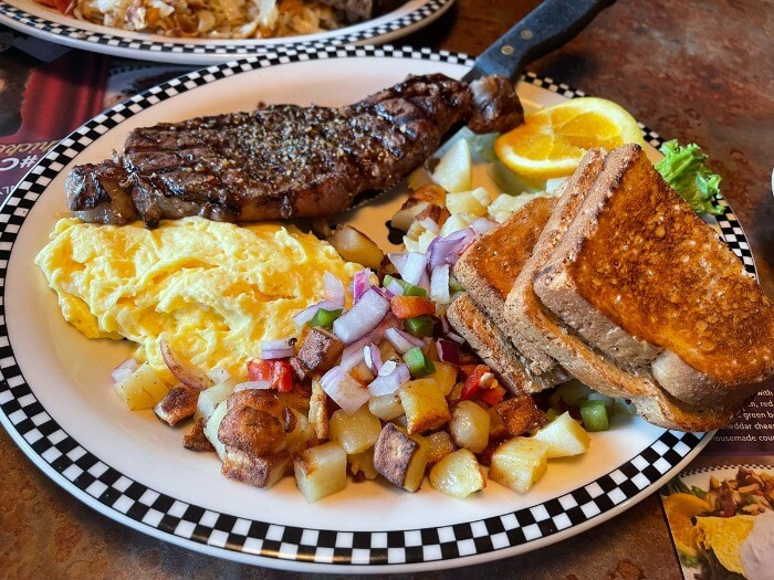 Black Bear Diner Bakersfield, CA